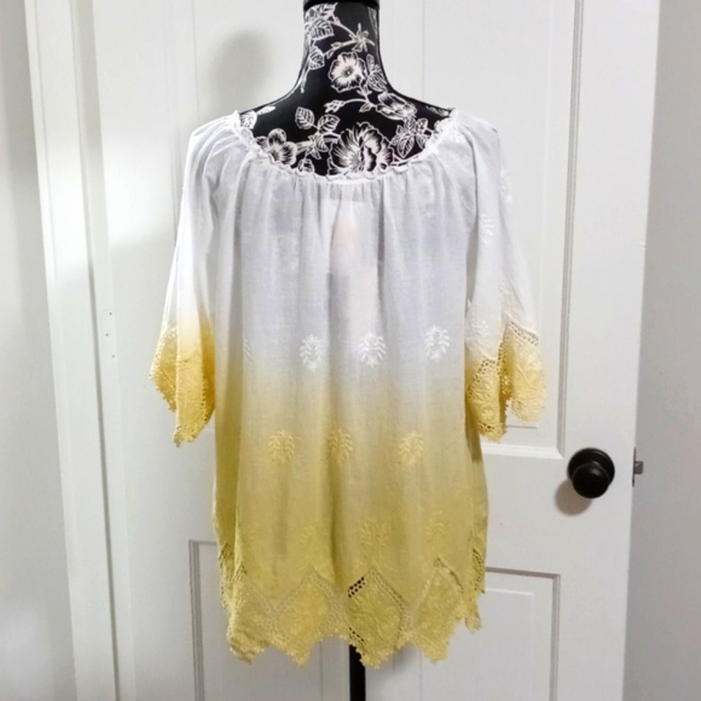 🆕️ 💛Mystree💛 - Ombre Yellow/White Eyelet Peasant Top - Picture 2 of 13